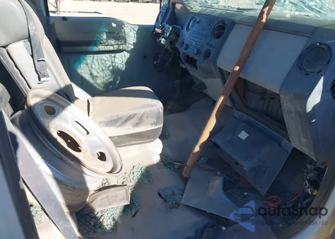 2011 Ford F-350 Chassis из США, поврежденный, VIN 1FDRF3H62BEA30246